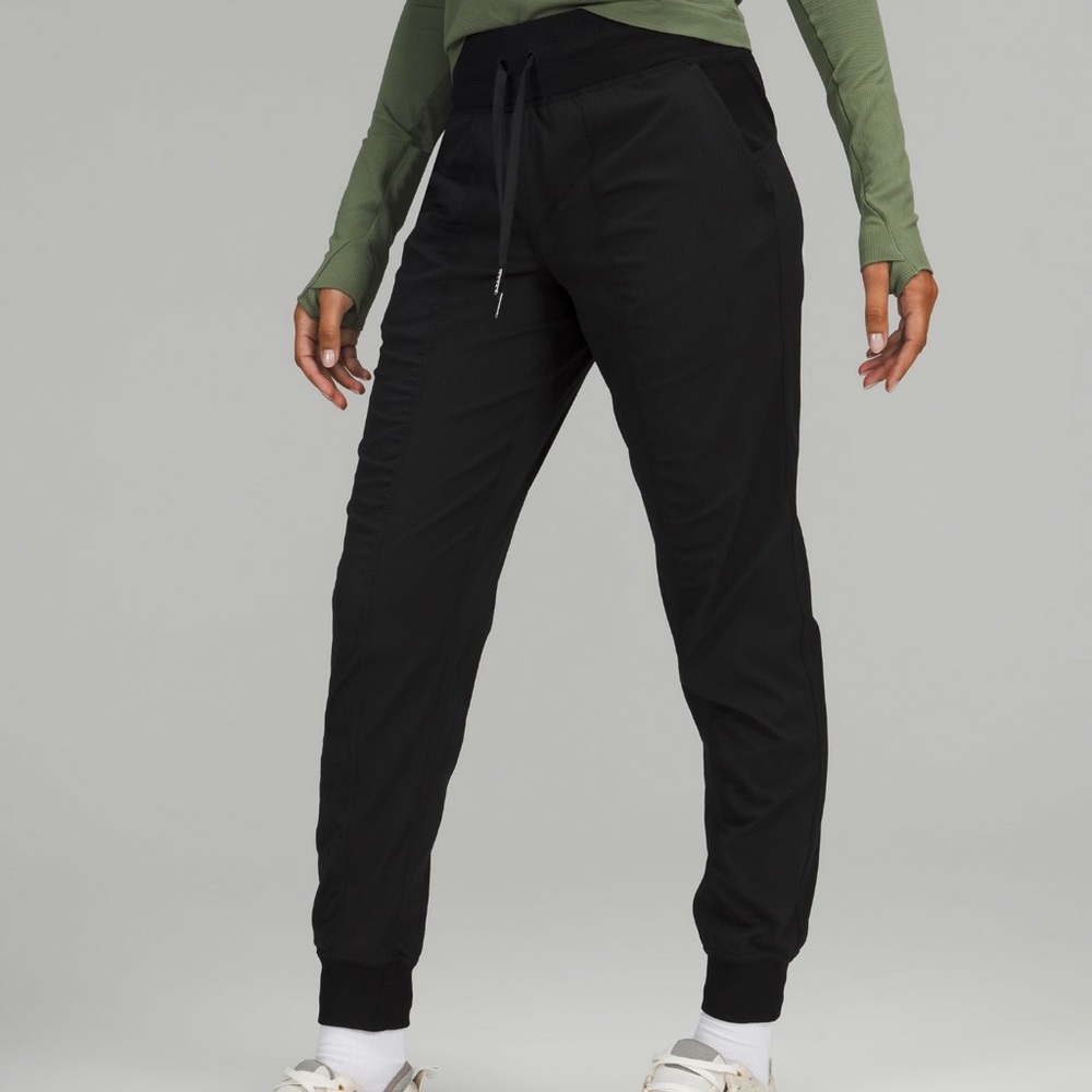 Lululemon Ribbed joggers 🖤